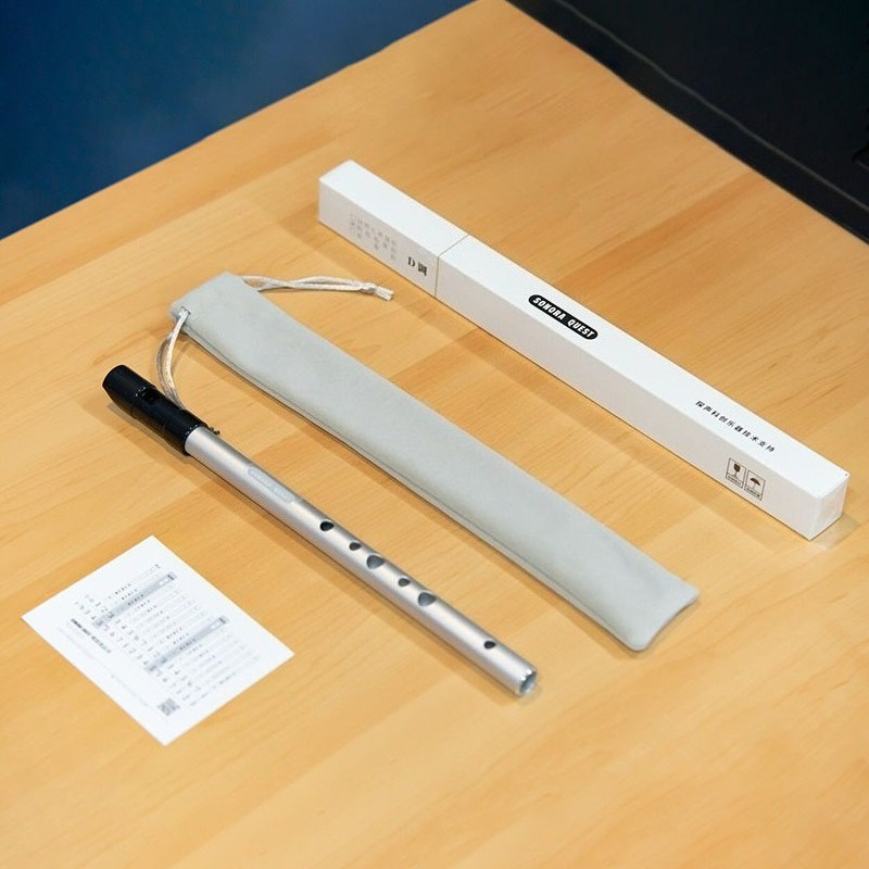 Tin Whistle Flute - Dキー6穴ペニーホイッスル金属製耐久性のあるプロフェッショナルホイッスルフルートポータブル初心者向けティンホイッスル伝統的な楽器