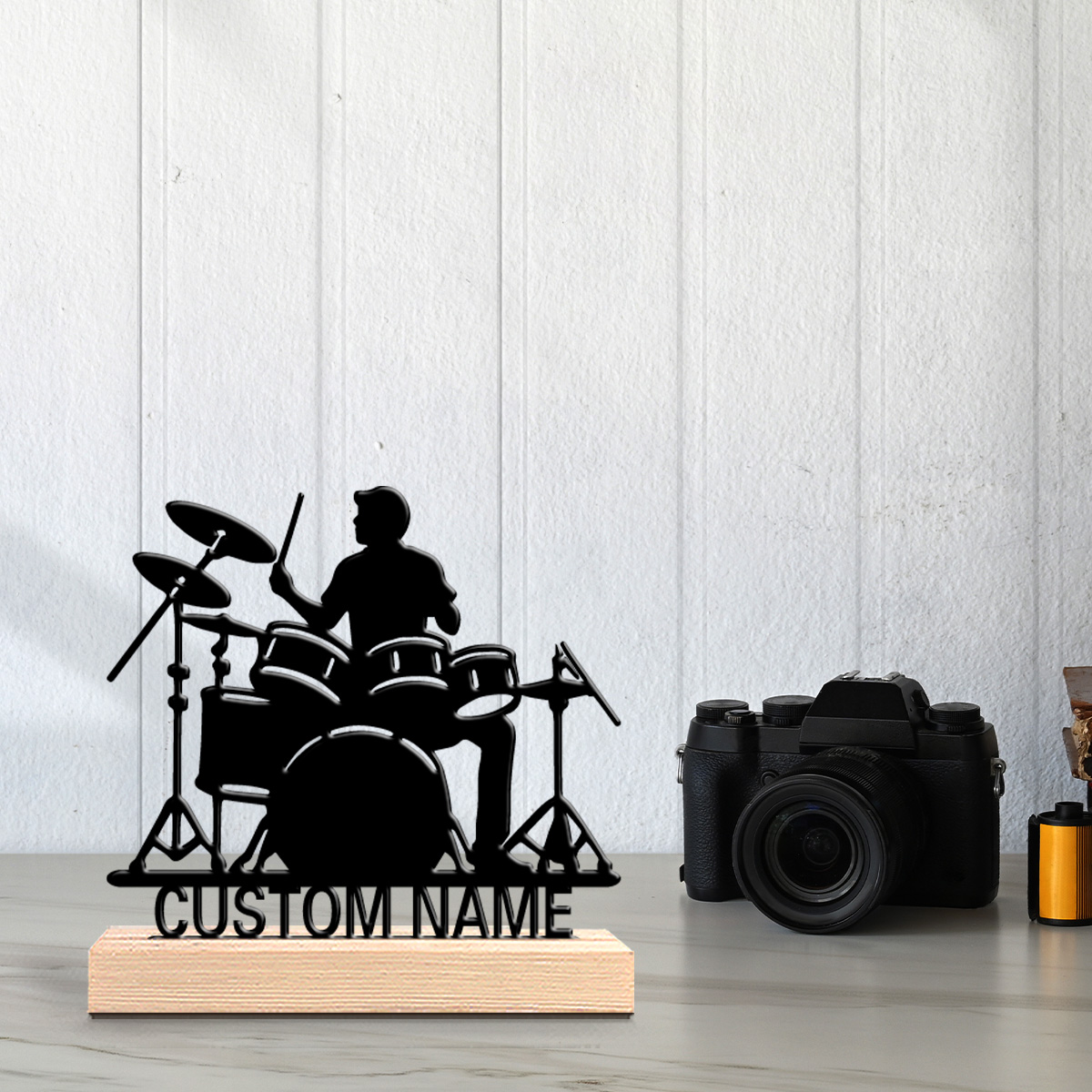 1個 カスタムネーム ドラムを叩く音楽家 メタル製置物 木製 - Musical Instrument Name のレビューと価格